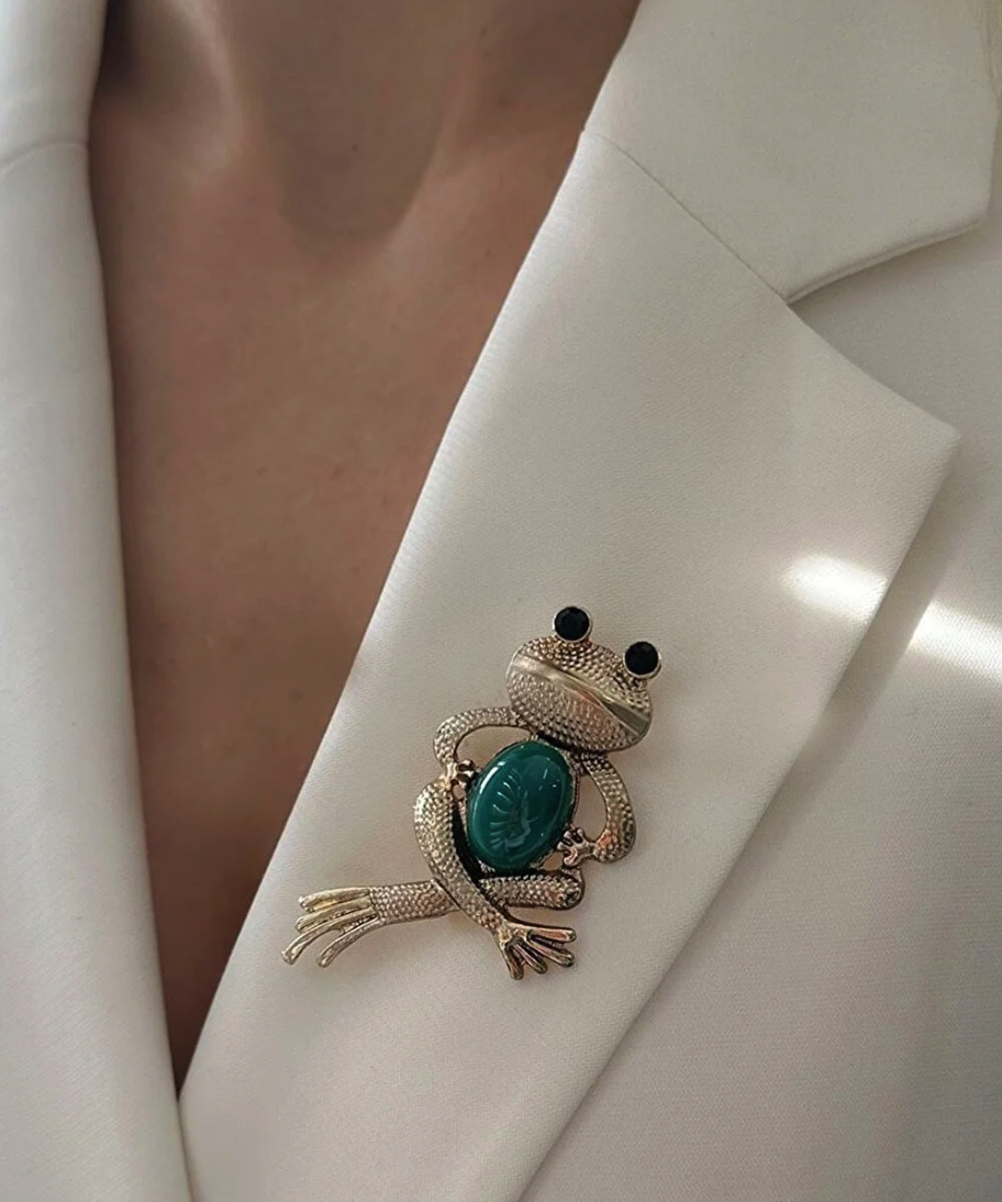 Modex Gold Stone Frog Brooch