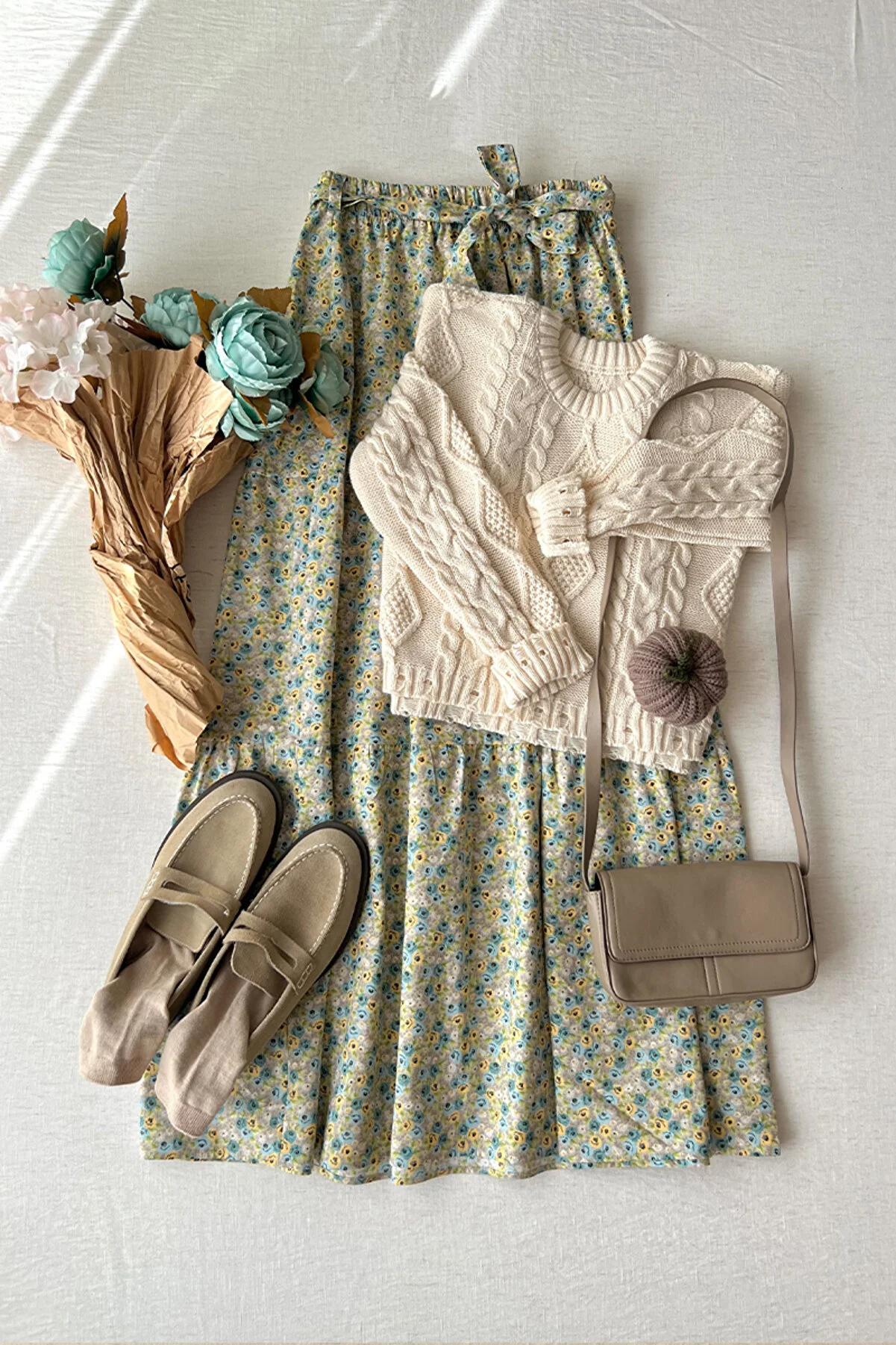 Chic Elegance: Cream Braided Crop Sweater & Floral Layered Skirt Set - 123KRMCROP