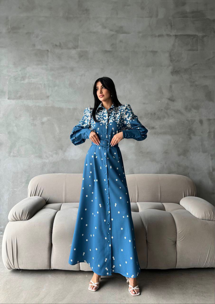 A distinctive heavy dress, very elegant, silky fabric